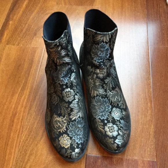 sequin embroidered boot